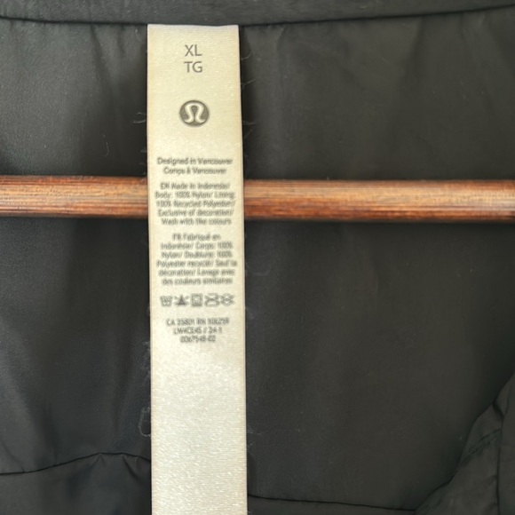 Lululemon Coat XL - Picture 5 of 7